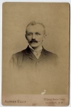 Retrato de un hombre con bigote