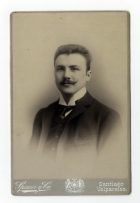 Retrato de un hombre con bigote