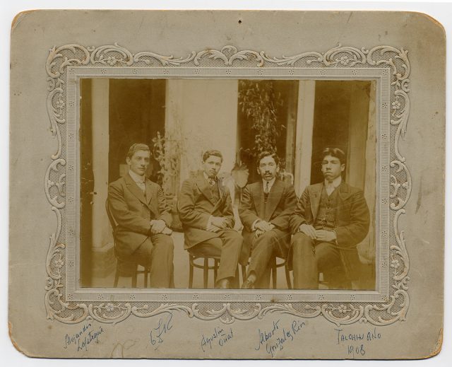 Retrato de cuatro hombres