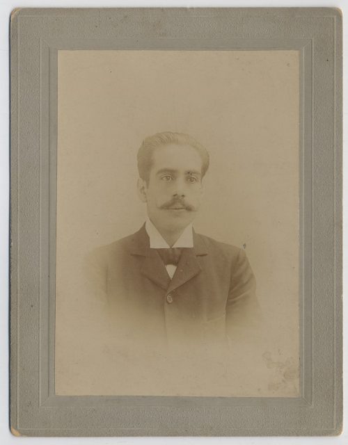 Retrato de Luis Urete R.
