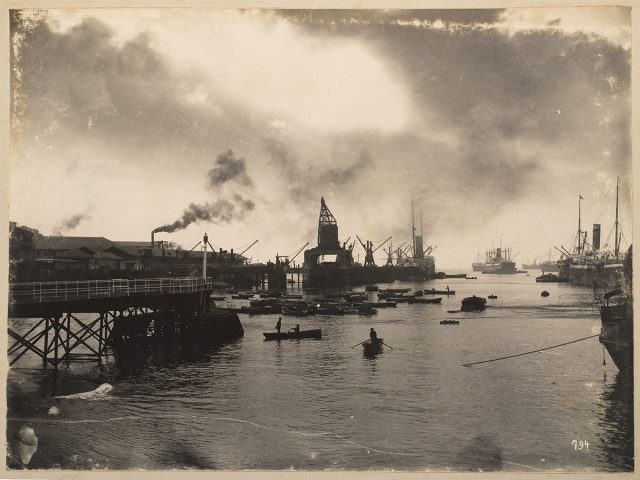 Muelle y botes, Valparaíso