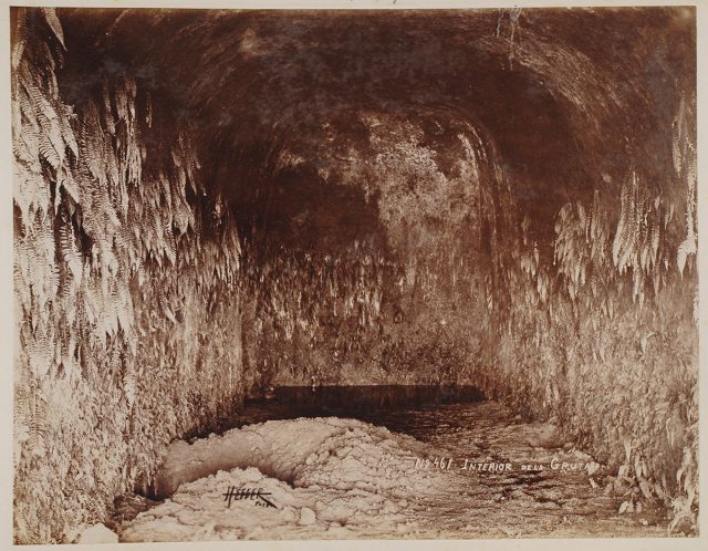 Interior de la gruta, Juan Fernández