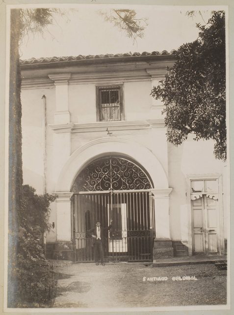 Santiago Colonial