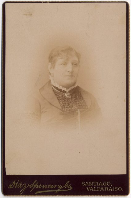 Retrato de Mercedes E. Ovalle de Holley