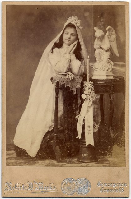 Retrato de M. Amelia Beutner G. el día de su comunión