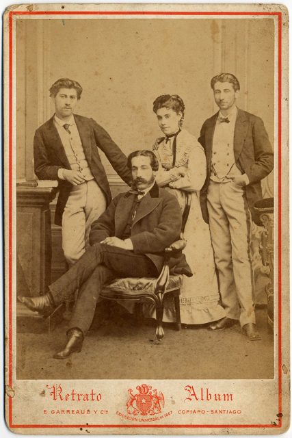 Retrato de los cuatro hermanos Vial.