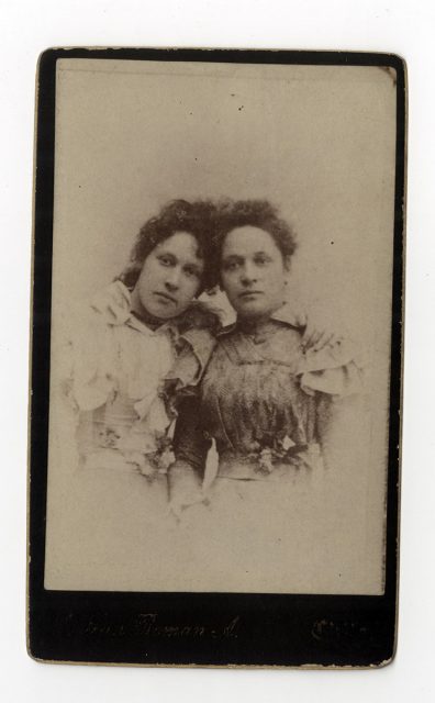 Retrato de dos mujeres