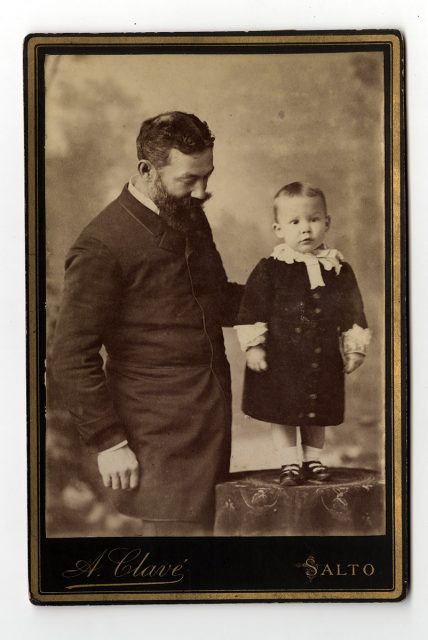 Retrato de un padre con su hijo