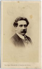 Retrato de un hombre con bigote