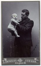 Retrato de Andreas Krag y su hijo Bodil.