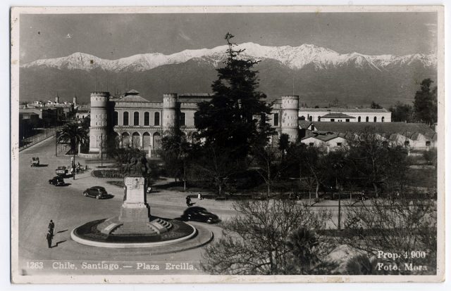 Chile, Santiago - Plaza Ercilla