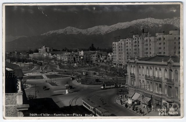 Chile - Santiago - Plaza Italia.