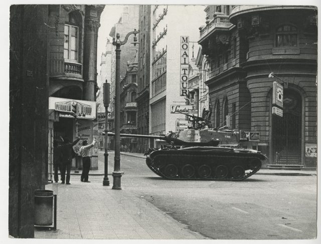 Militares en las calles de Santiago