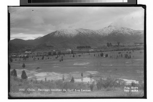 Chile, Santiago canchas de Golf Los Leones.