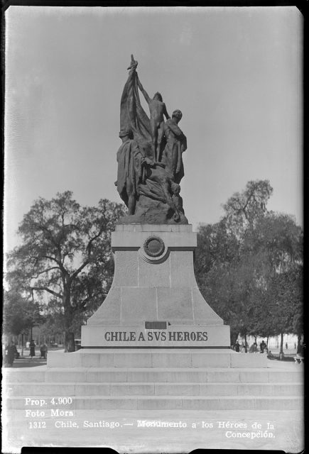 Chile, Santiago – Monumento a los héroes de la Concepción.