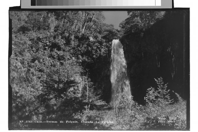 Chile.- Termas de Palguin, Cascada el León